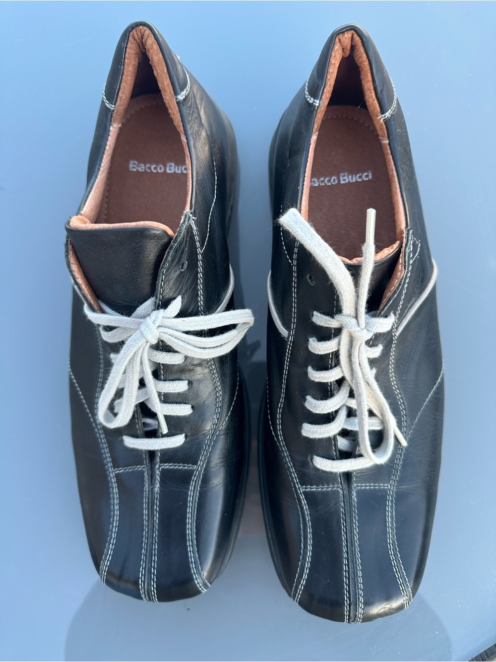 Bacco Bucci stylish Italian men’s casual shoes size 11 great condition.